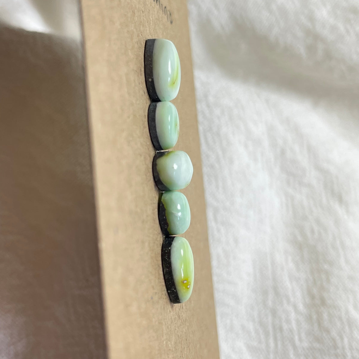 Palomino Cabochon - P08