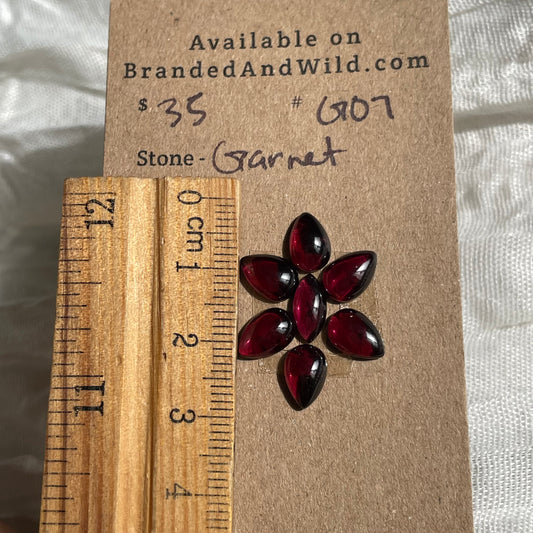 Garnet Cabochon - G07 19E89212-4D9C-4DC9-8B13-FA2FBC12674B Brandedandwild.com