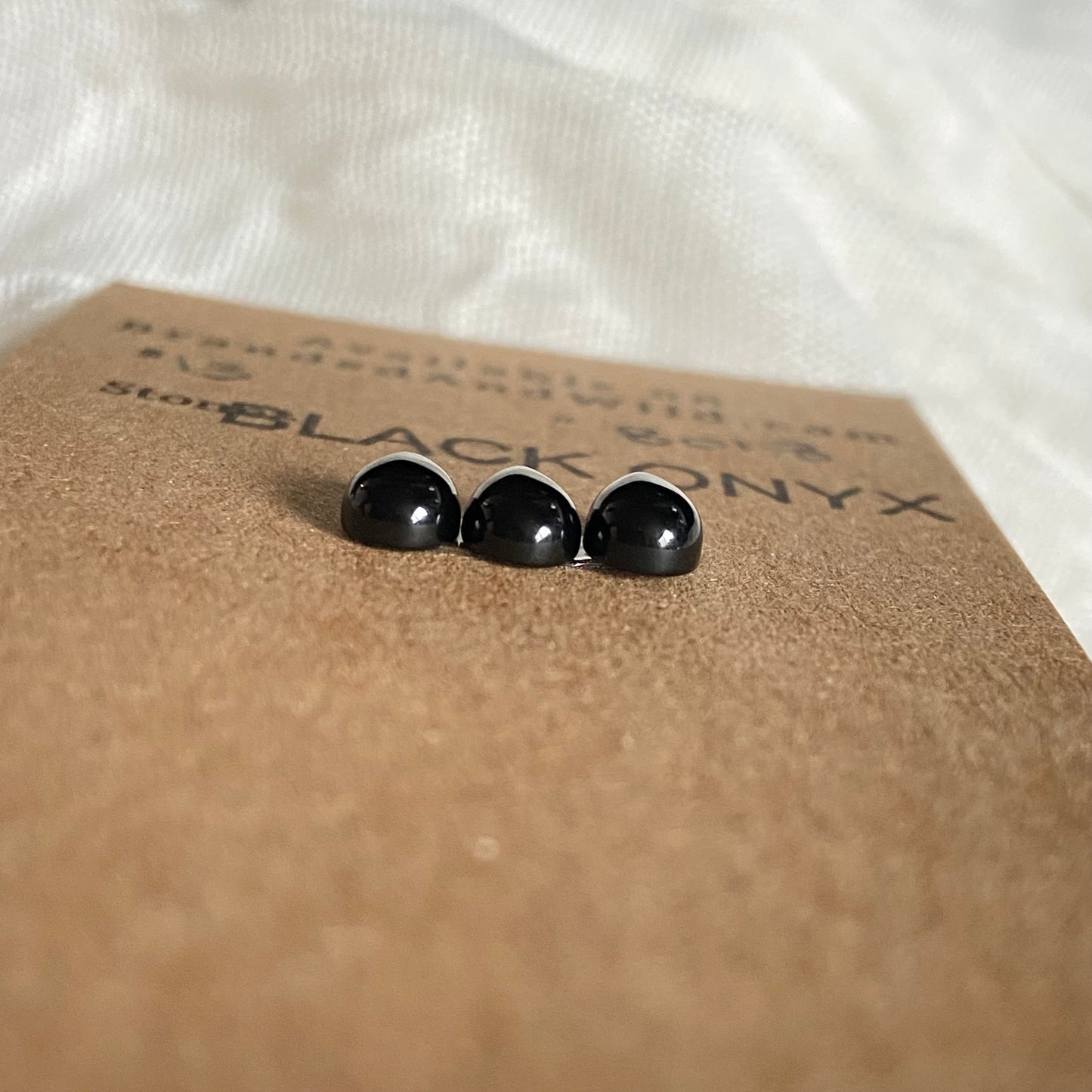 Black Onyx - Cabochon - B018 1C1D988E-BFEF-4944-AA12-2156AAD9894E Brandedandwild.com