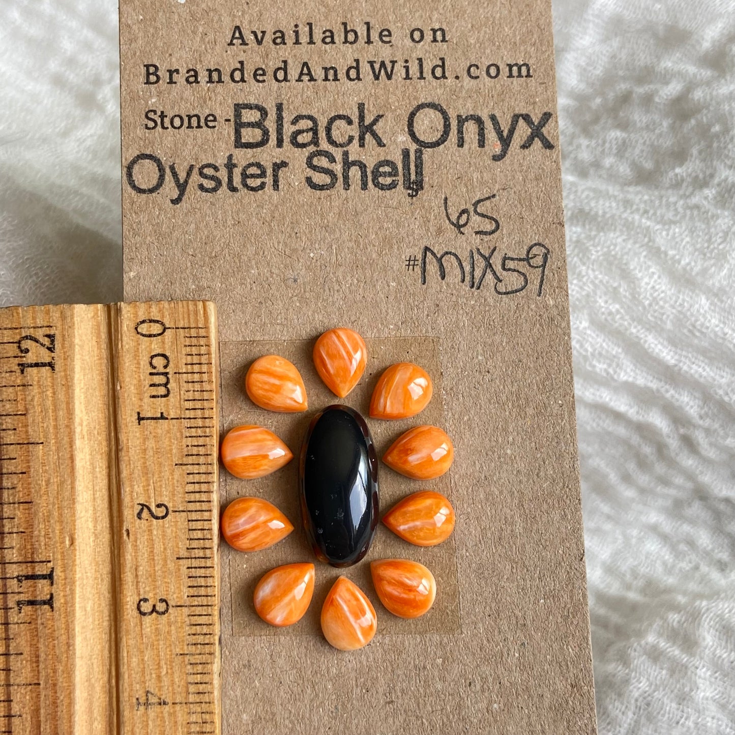 Oyster Shell / Black Onyx Cabochon - Mix59 1C6888DA-2AC1-45FB-9BF3-E6DB8EE22001 Brandedandwild.com
