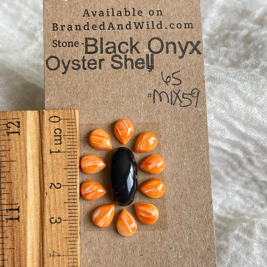 Oyster Shell / Black Onyx Cabochon - Mix59 1C6888DA-2AC1-45FB-9BF3-E6DB8EE22001 Brandedandwild.com