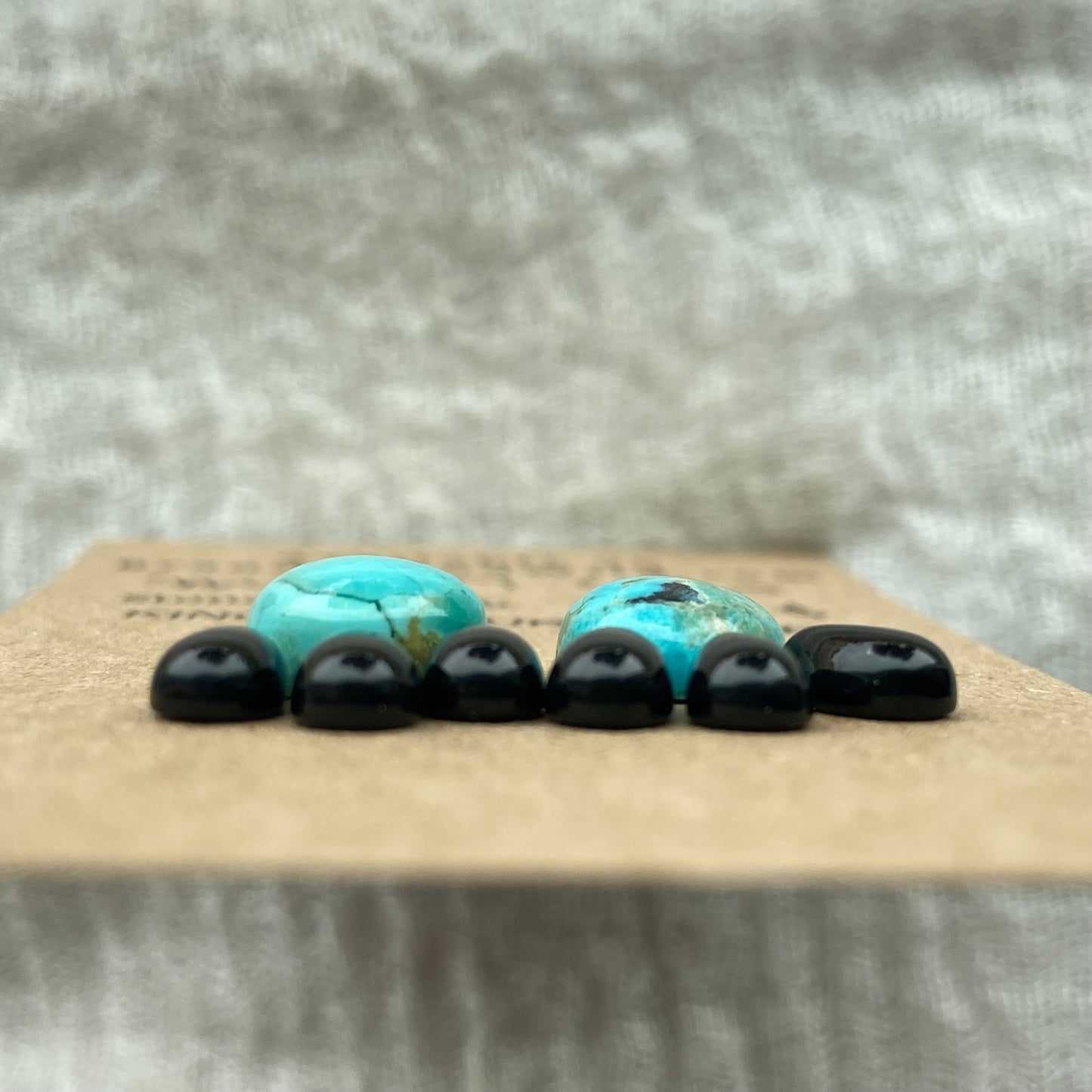 Kingman / Black Onyx Cabochon - Mix107