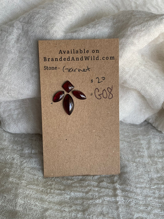 Garnet Cabochon - G08