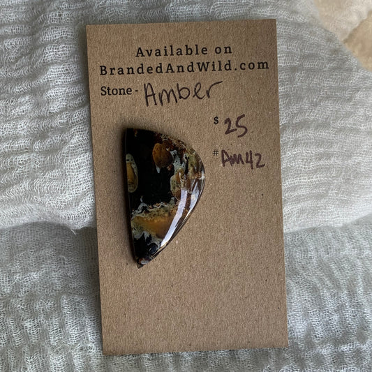 Amber Cabochon AM42