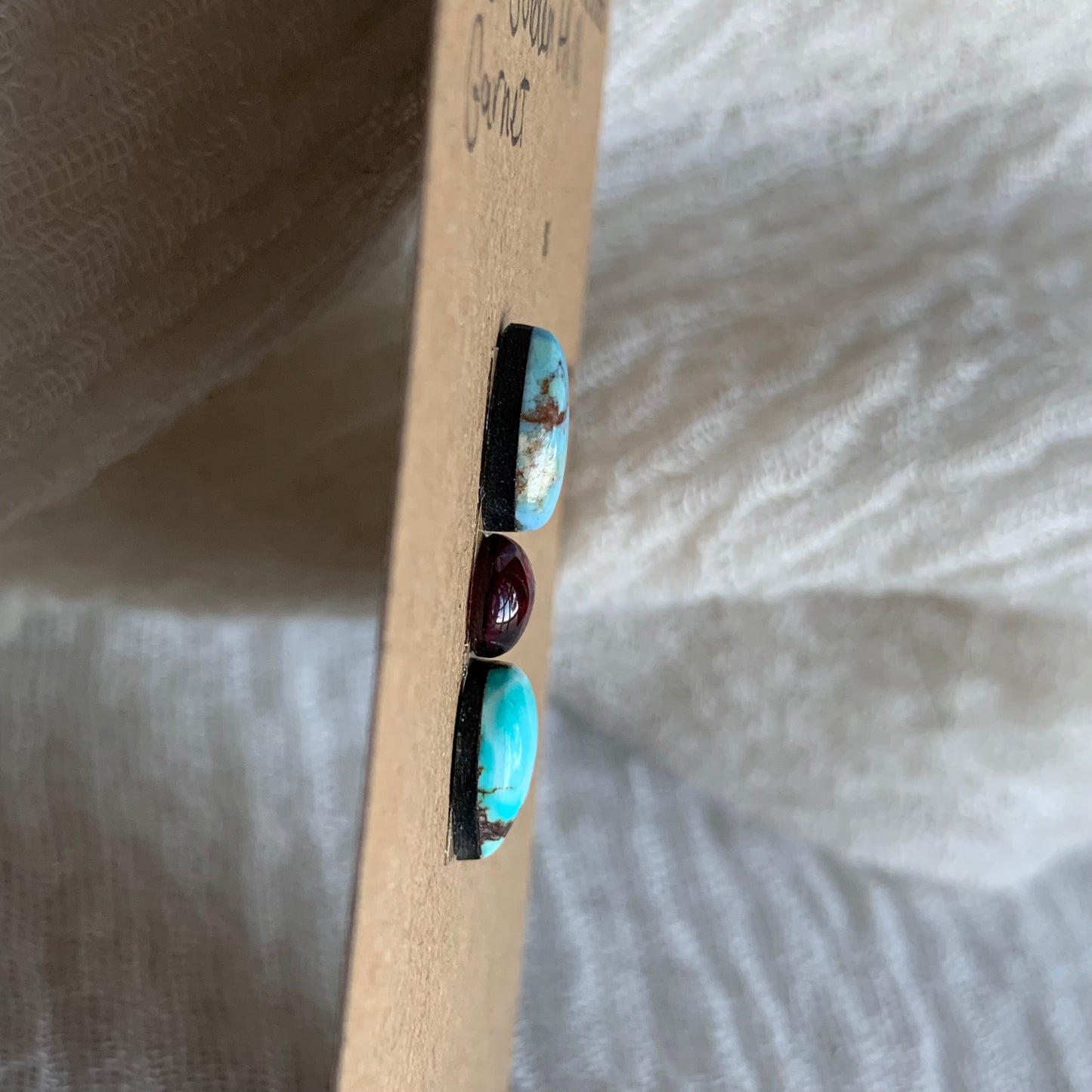 Golden Hill/Garnet Cabochon - Mix22