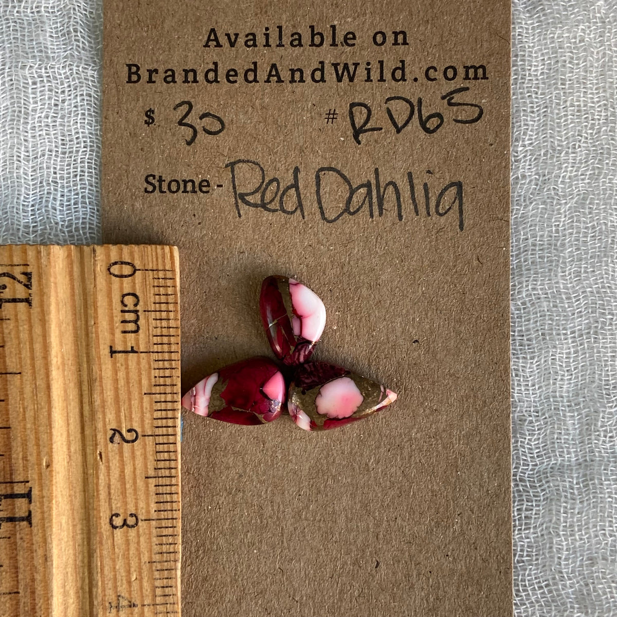 Red Dahlia Cabochon - RD65