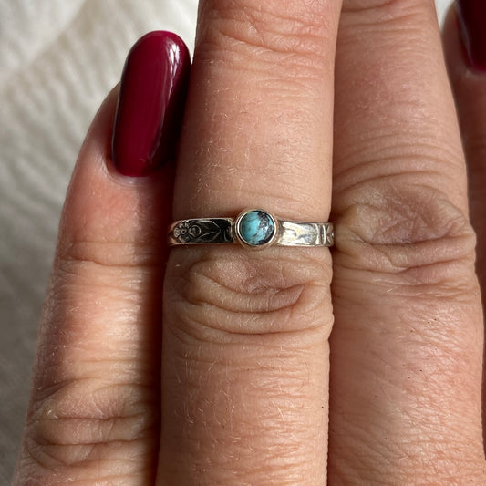 Sterling Silver Ring - R64 Size - 6.5