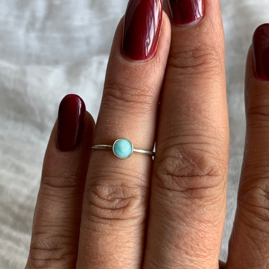 Sterling Silver Ring - R28  Size - 5