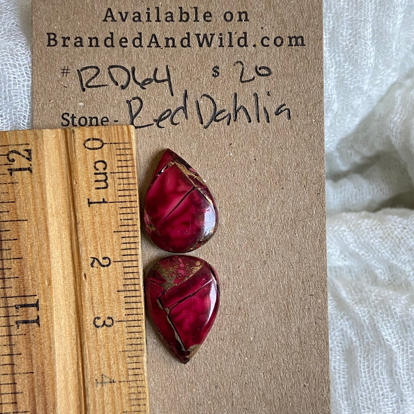 Red Dahlia Cabochon - RD64