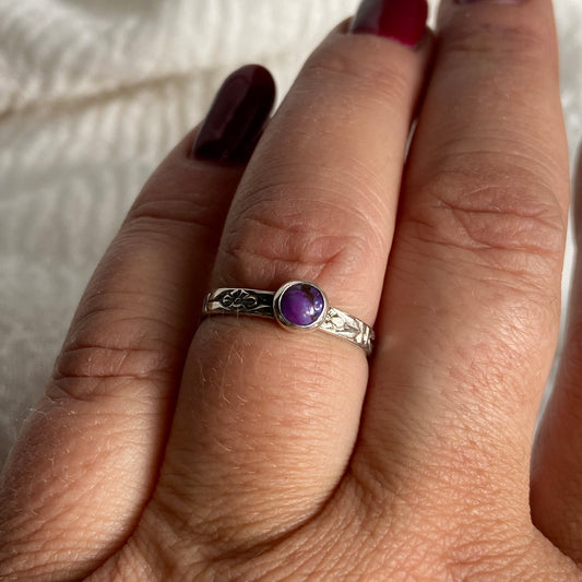 Sterling Silver Ring - R120 Size - 7.5