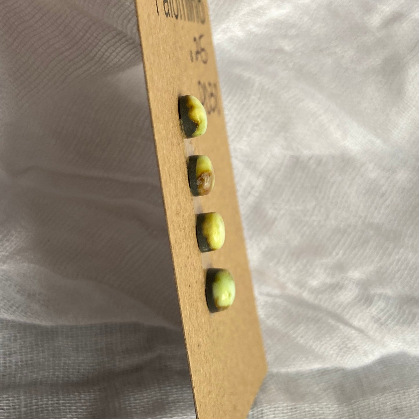 Palomino Cabochon - P031