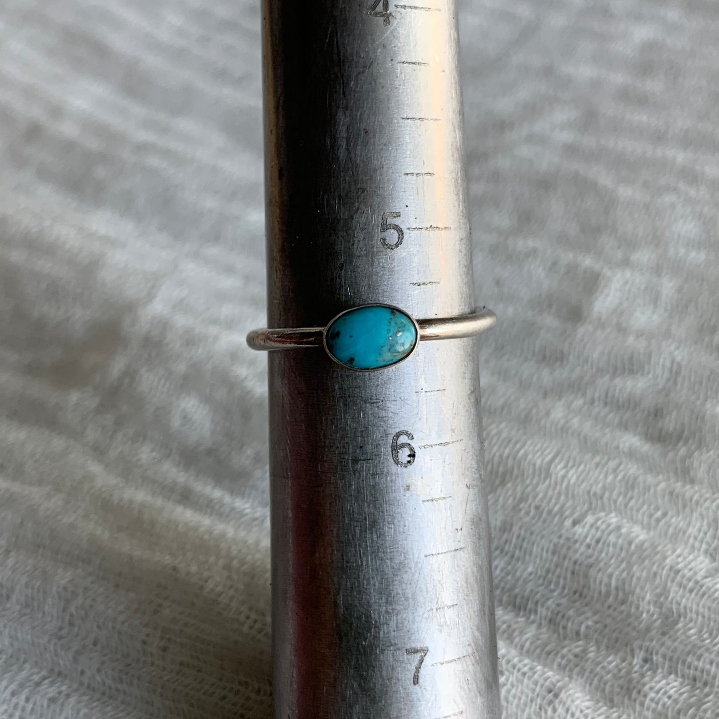 Sterling Silver Ring - R31  Size - 5.5
