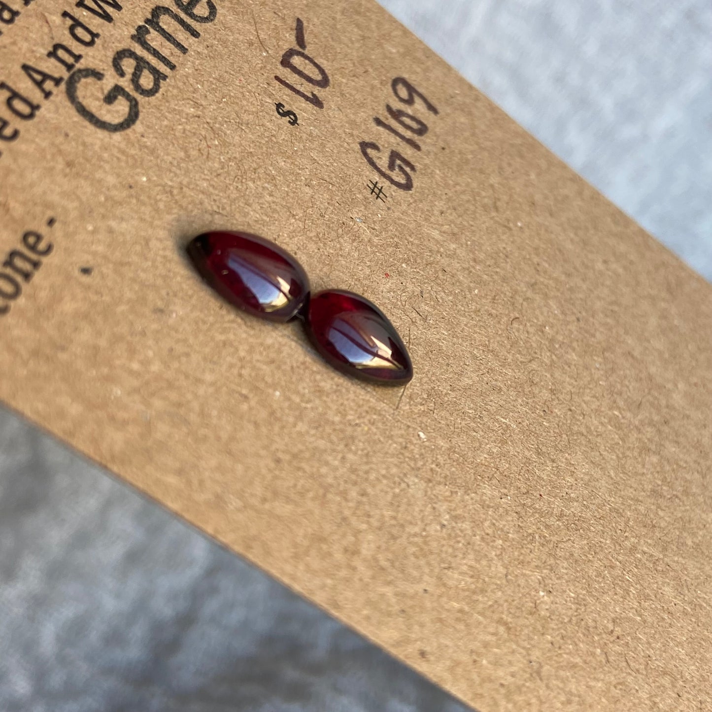 Garnet Cabochon - G109
