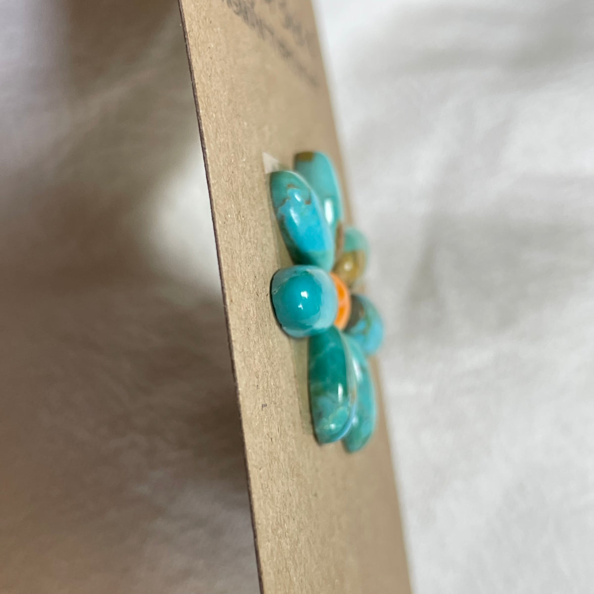 Kingman Turquoise / Oyster Shell Cabochon - KO17