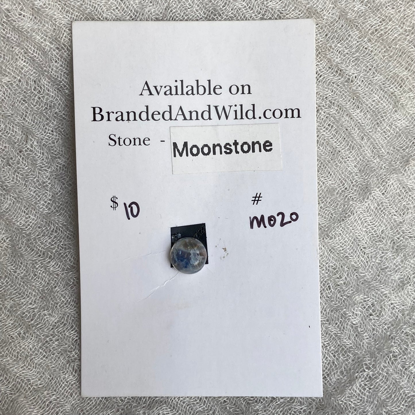 Moonstone cabochon - M020