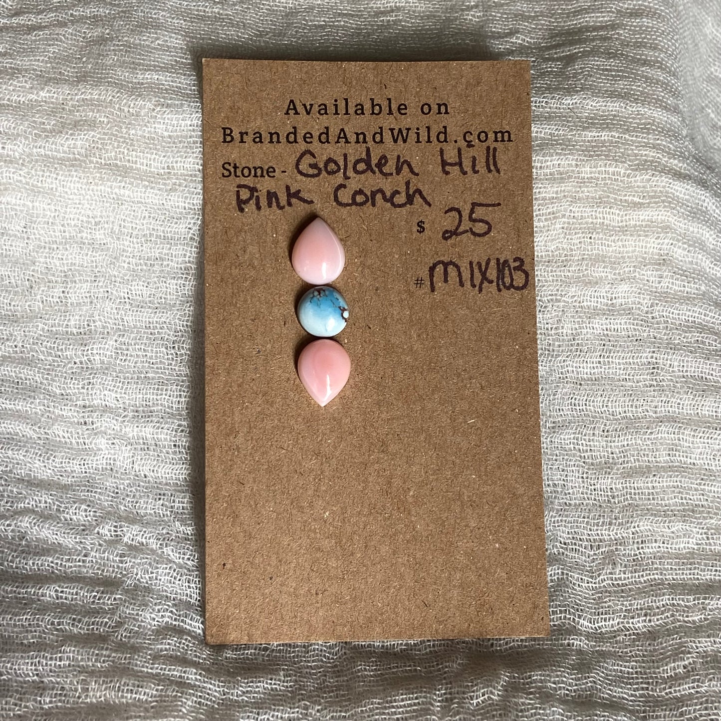 Golden Hill / Pink Conch Cabochon - MIX103