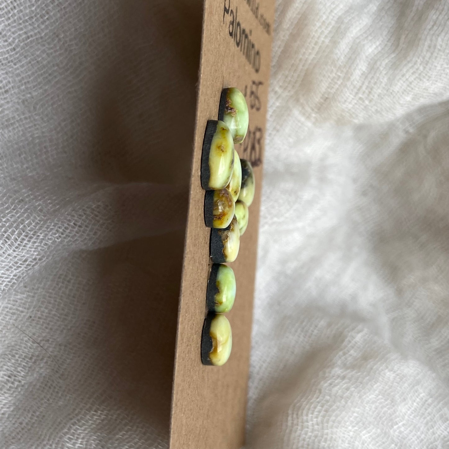 Palomino Cabochon - P063