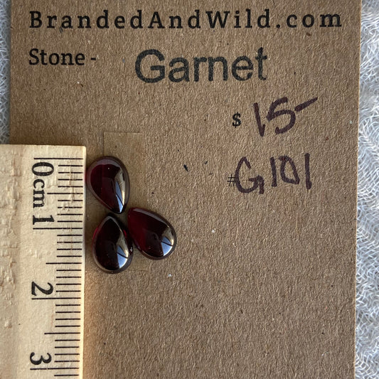 Garnet Cabochon - G101