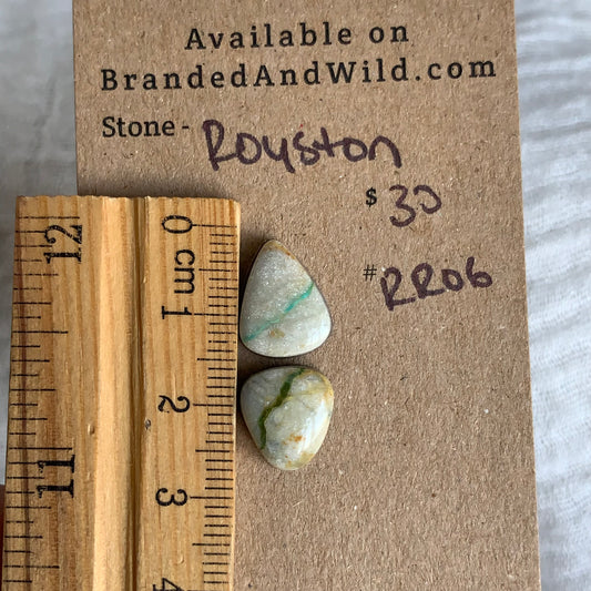 Royston Ribbon Turquoise Cabochon RR06