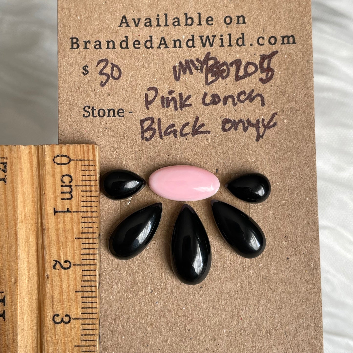 Black Onyx / Pink Conch Cabochon - MIX205 2FF3101A-EE93-4BFF-921C-8F71B1E19C88 Brandedandwild.com