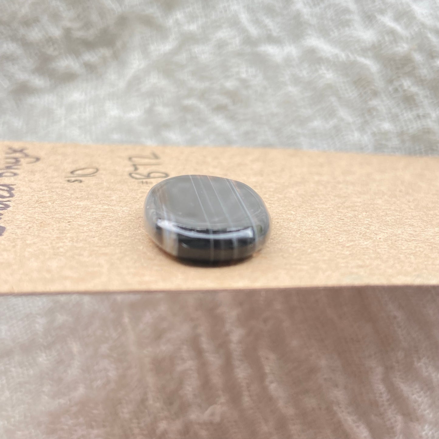 Banded Onyx - Cabochon - B72