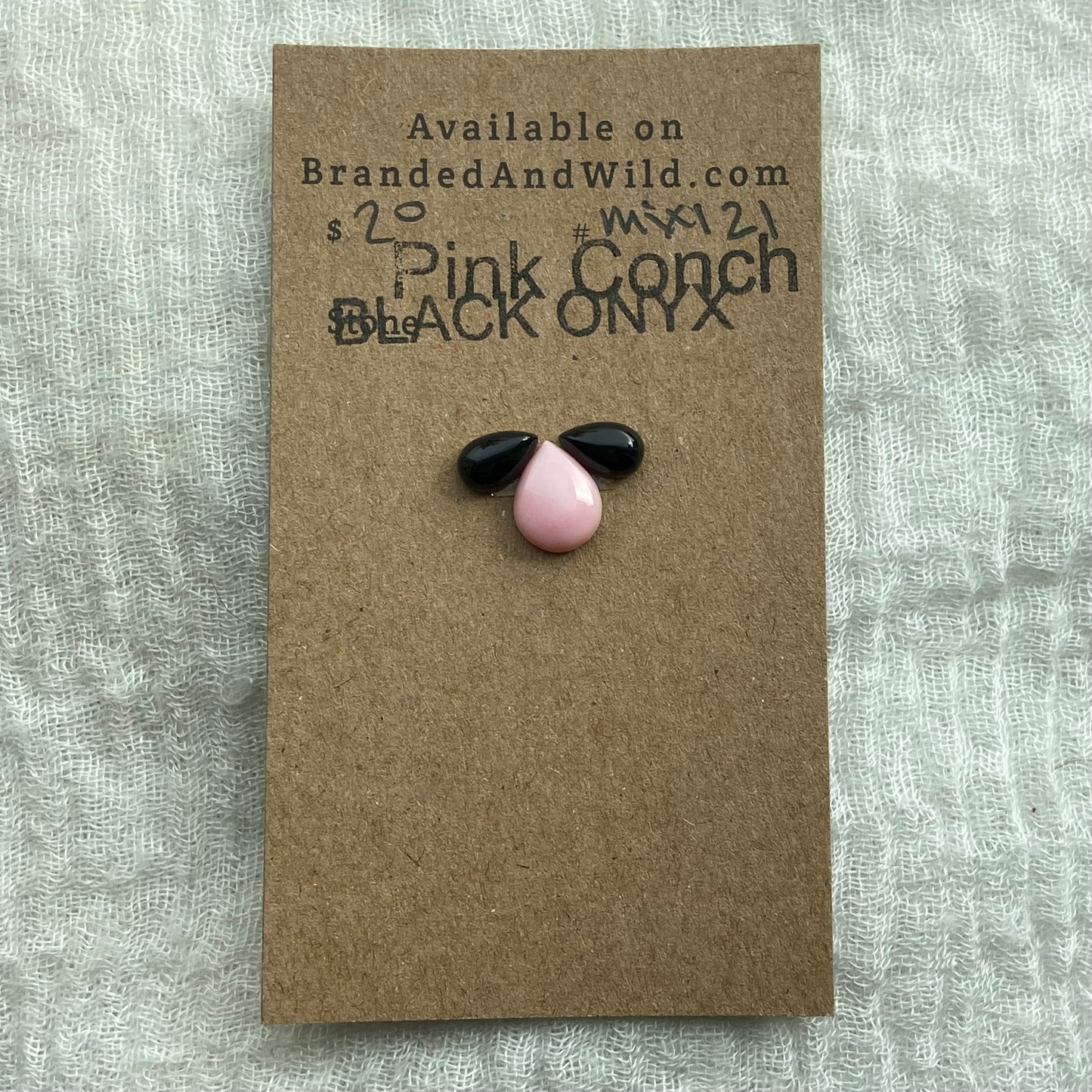 Black Onyx /  Pink Conch Cabochon - Mix121
