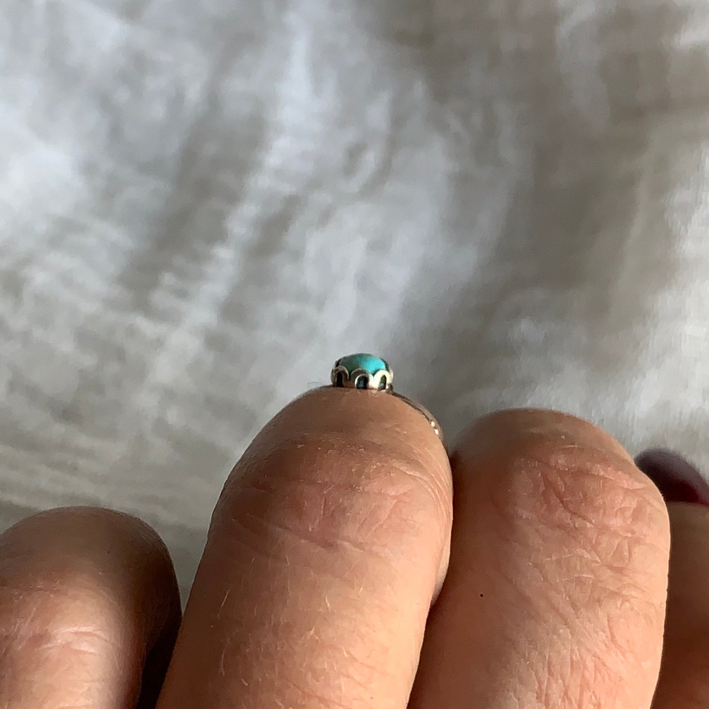 Sterling Silver Ring - R16  Size - 4.5