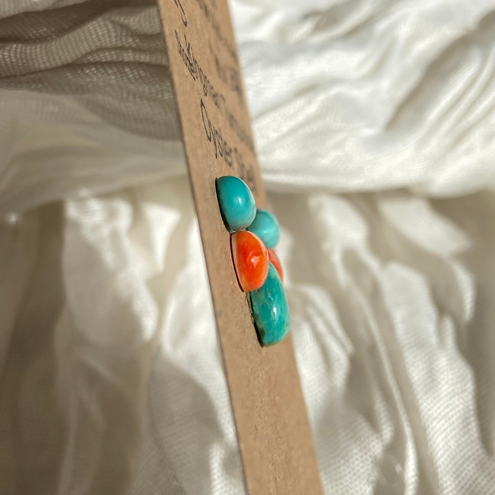 Oystershell / Kingman Turquoise Cabochon - MIX207 32E909DA-1E1F-4753-AB19-3541EB0C84FE Brandedandwild.com