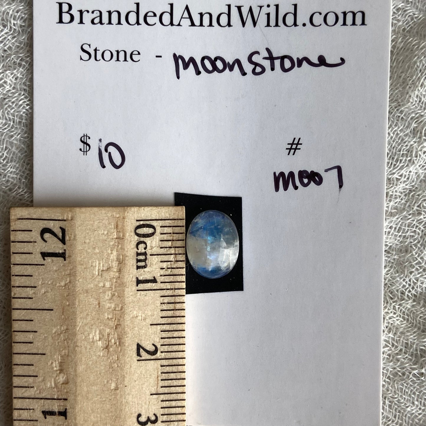 Moonstone cabochon - M007