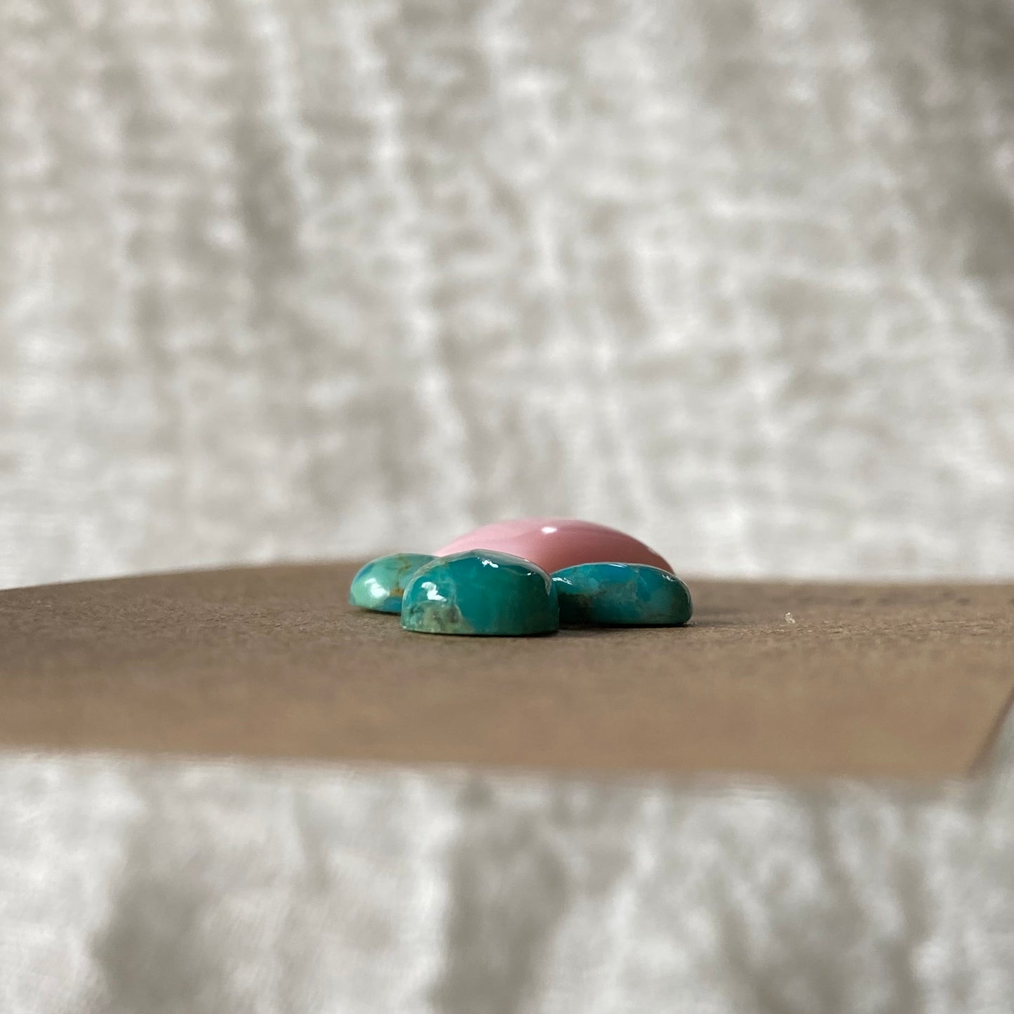Pink Conch / Kingman Turquoise Cabochon - PK21