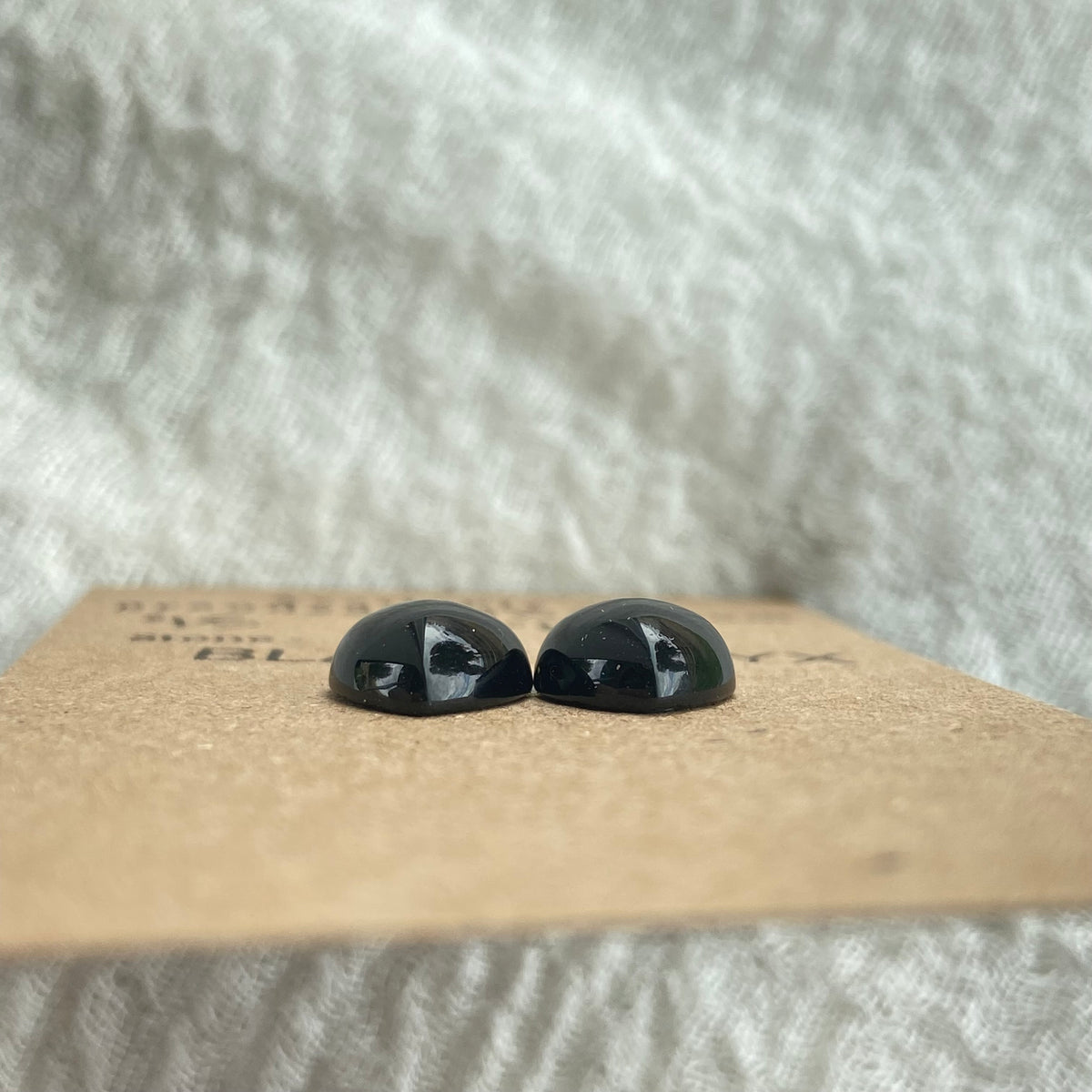 Black Onyx - Cabochon - B24
