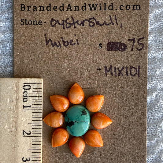 Oystershell - Hubei Turquoise Cabochon - MIX101