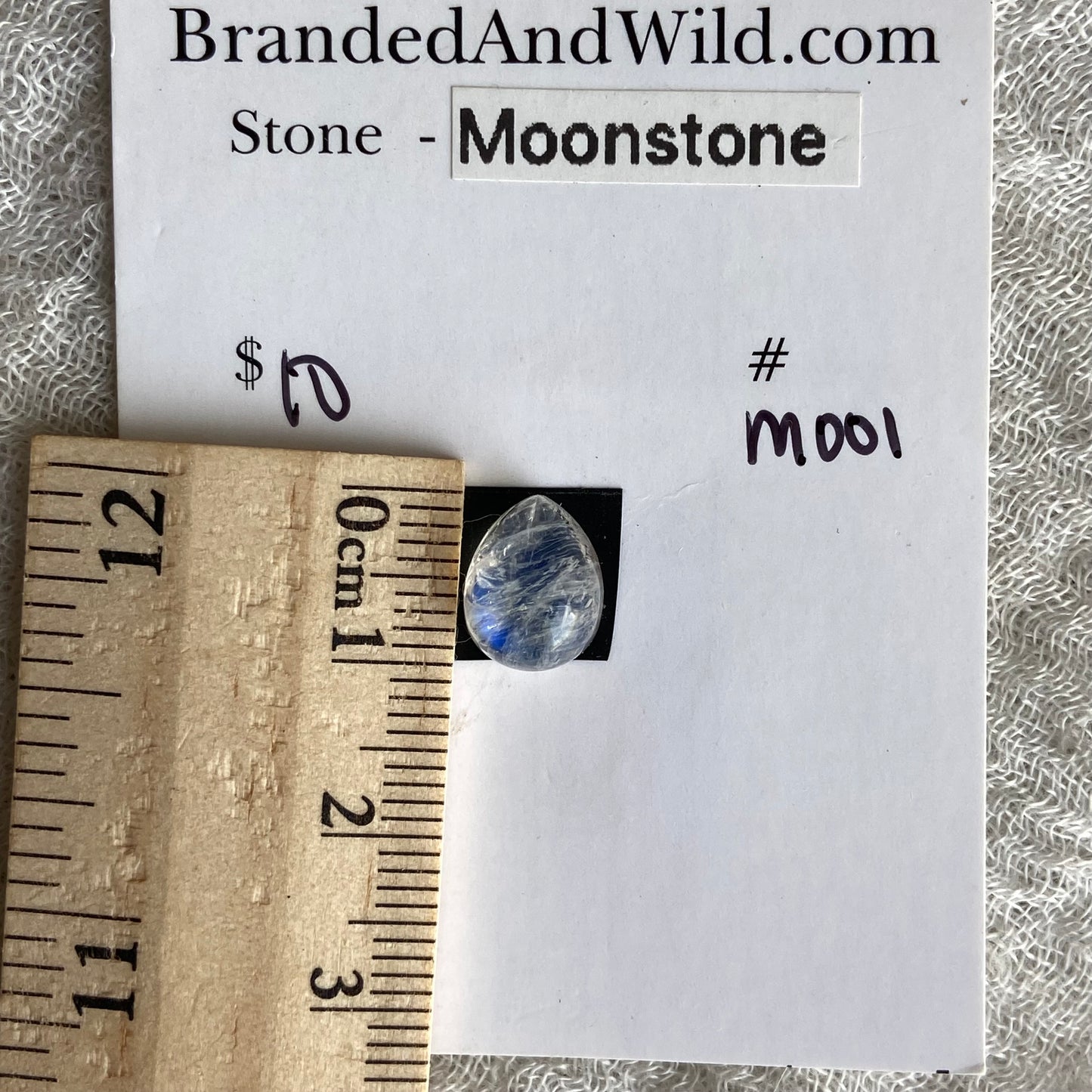 Moonstone cabochon - M001