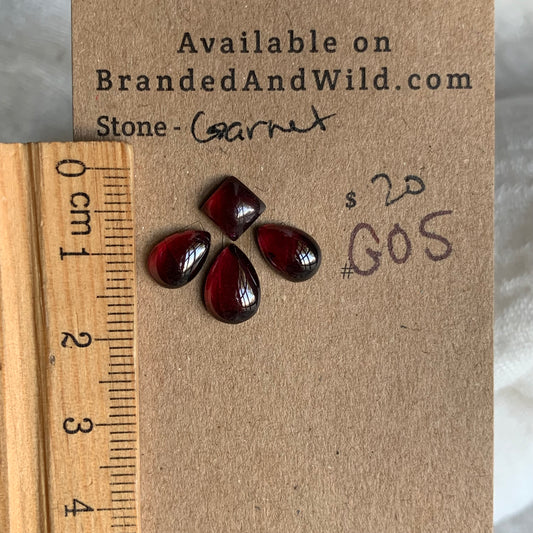Garnet Cabochon - G05