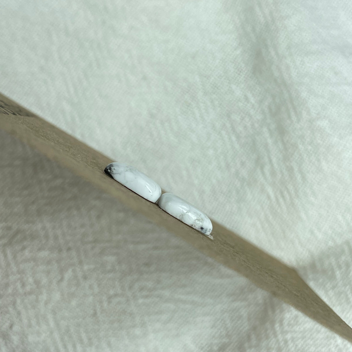 White Buffalo Cabochon - WB08 3A5B07D4-BFDF-493D-9BAC-F5B8F9BCA9E1 Brandedandwild.com