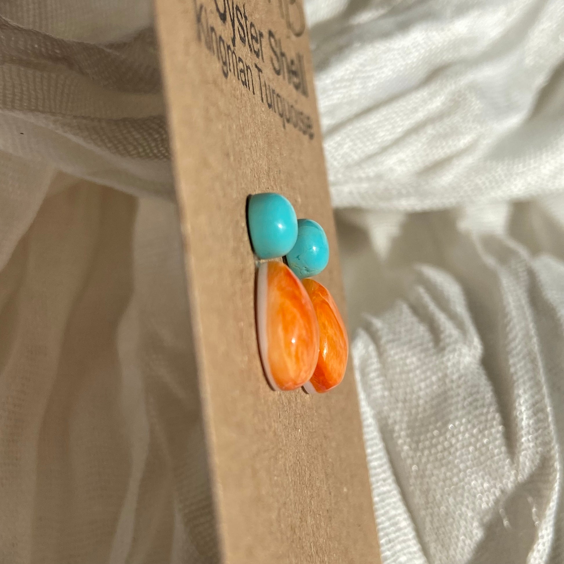 Oystershell / Kingman Turquoise Cabochon - MIX113 3C45FFF4-05A7-497E-9A6C-53092C453A68 Brandedandwild.com