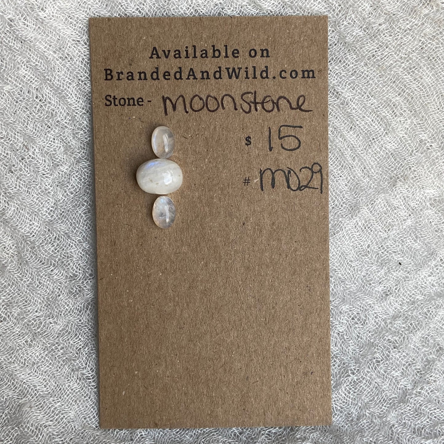 Moonstone cabochon - M029