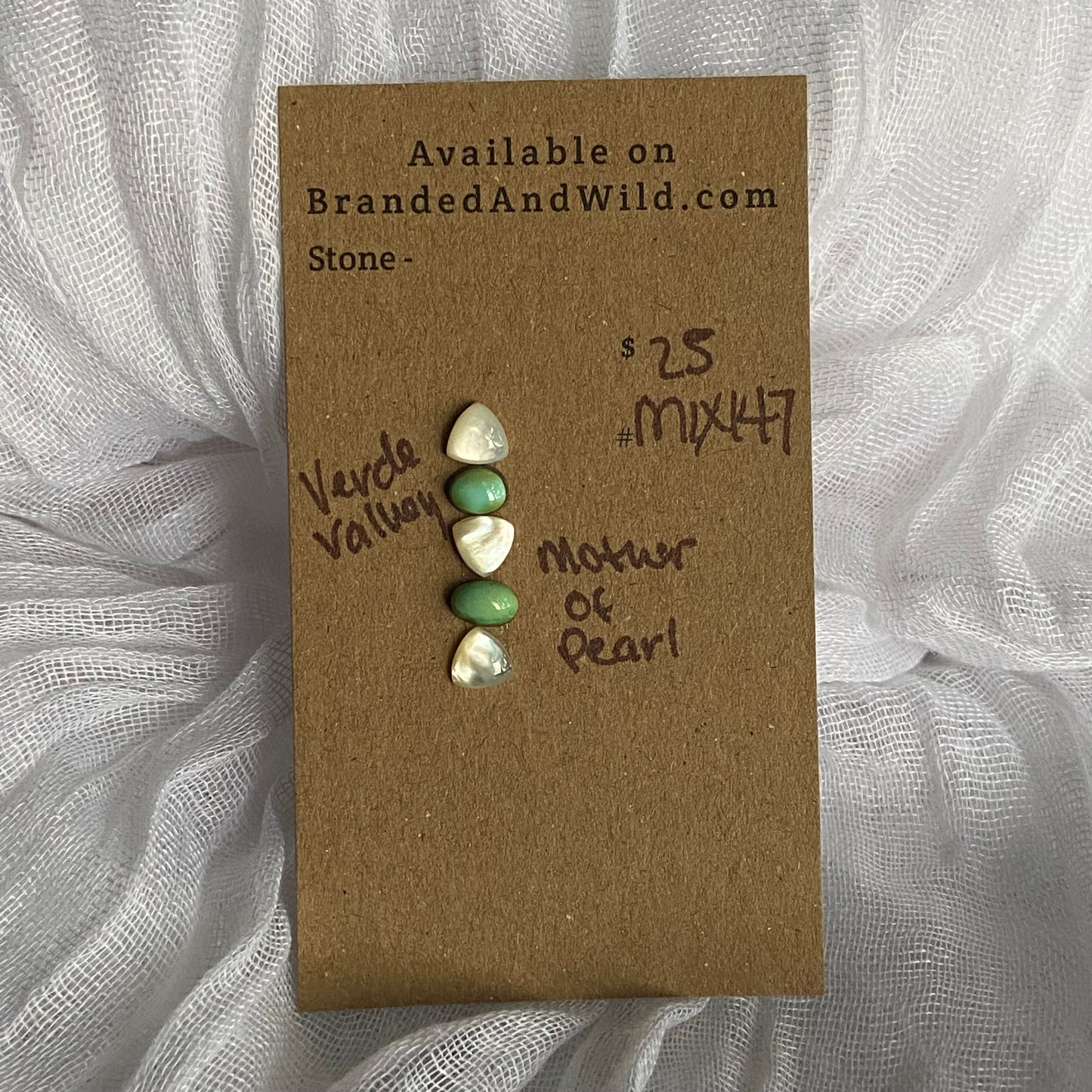 Mother of Pearl / Verde Valley Cabochon - MIX147