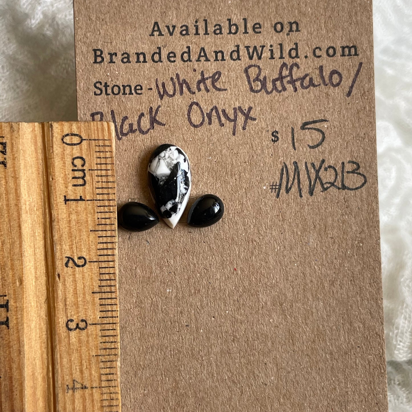 White Buffalo / Black Onyx Cabochon - MIX213