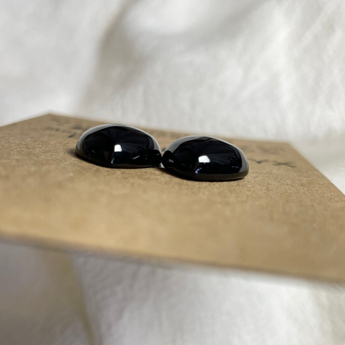 Black Onyx - Cabochon - B033 3FD8099B-1086-4F8E-B335-F65382462393 Brandedandwild.com