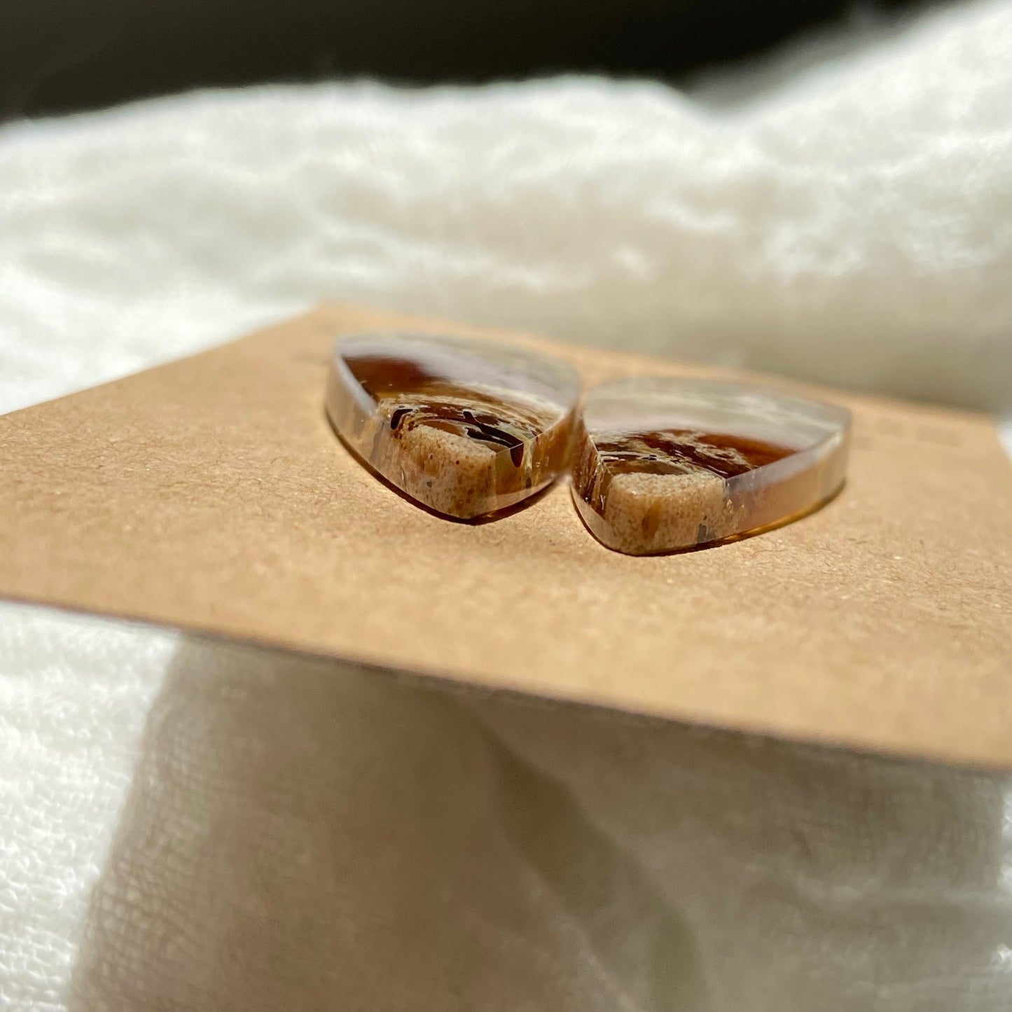 Amber Cabochon AM76