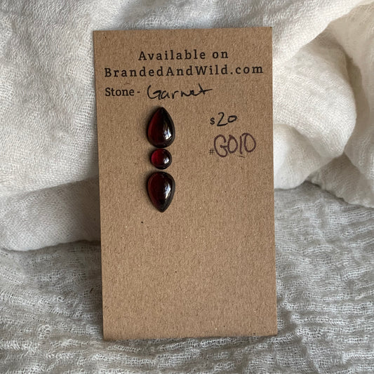 Garnet Cabochon - G010