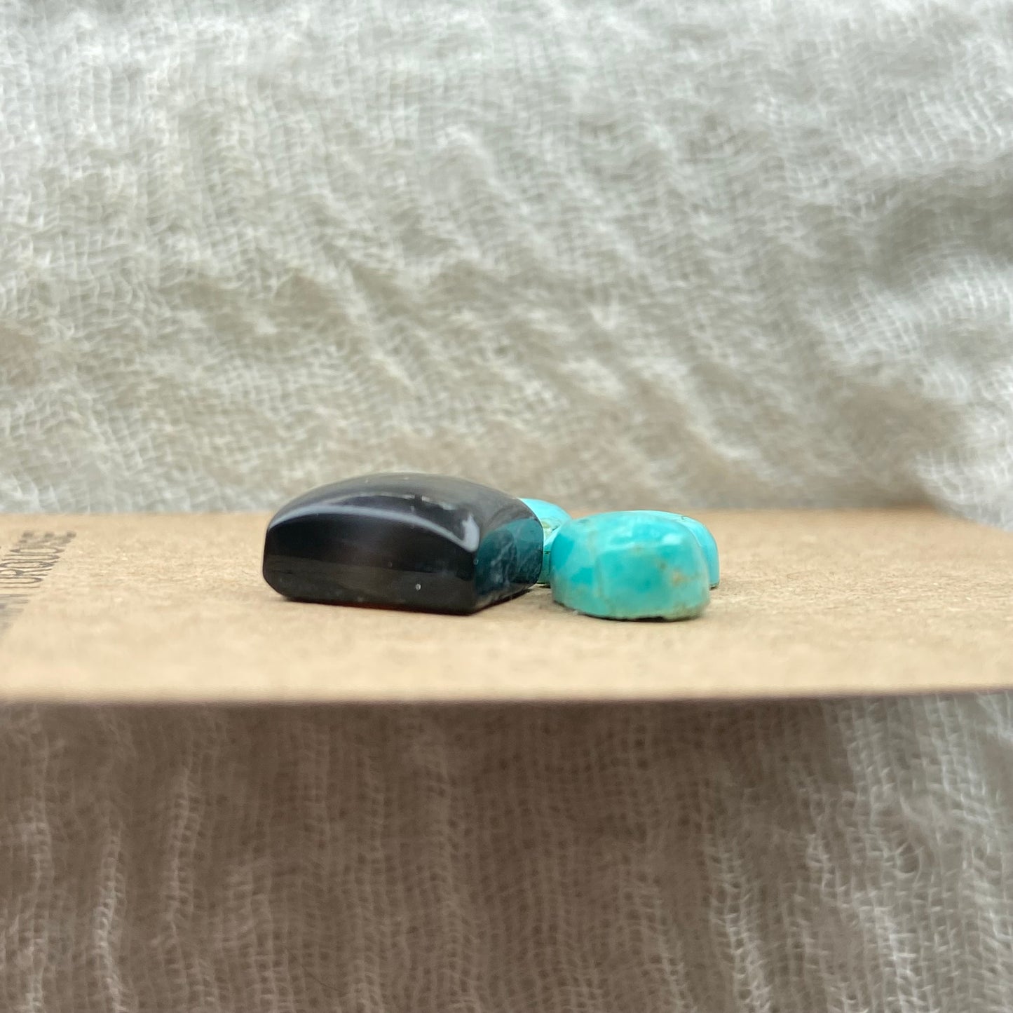 Kingman / Black Onyx Cabochon - MIX66