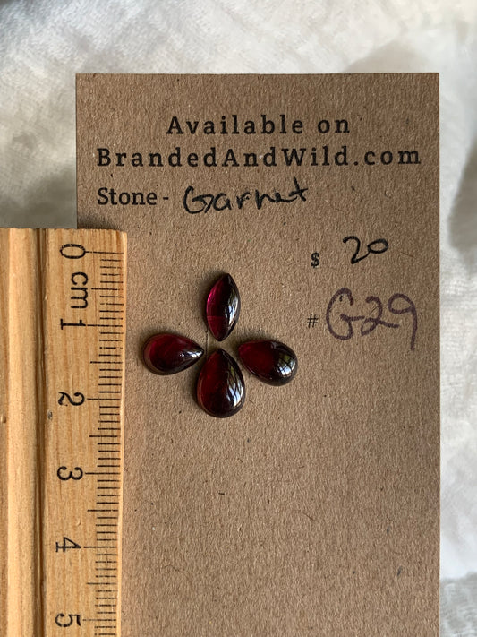 Garnet Cabochon - G29