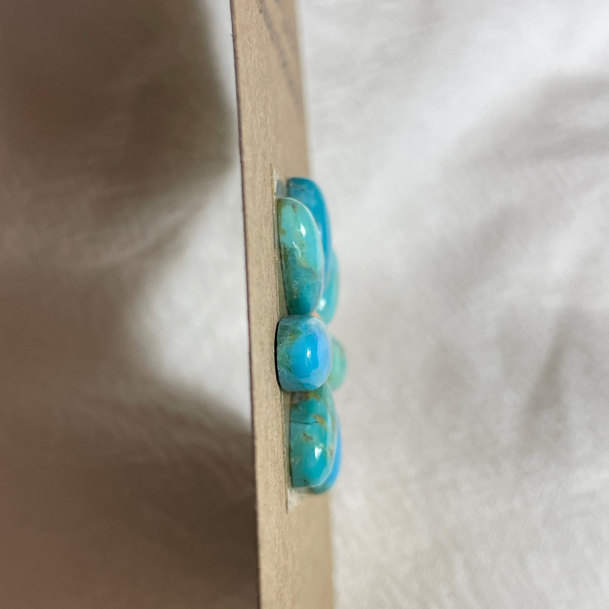 Kingman Turquoise / Oyster Shell Cabochon - KO24