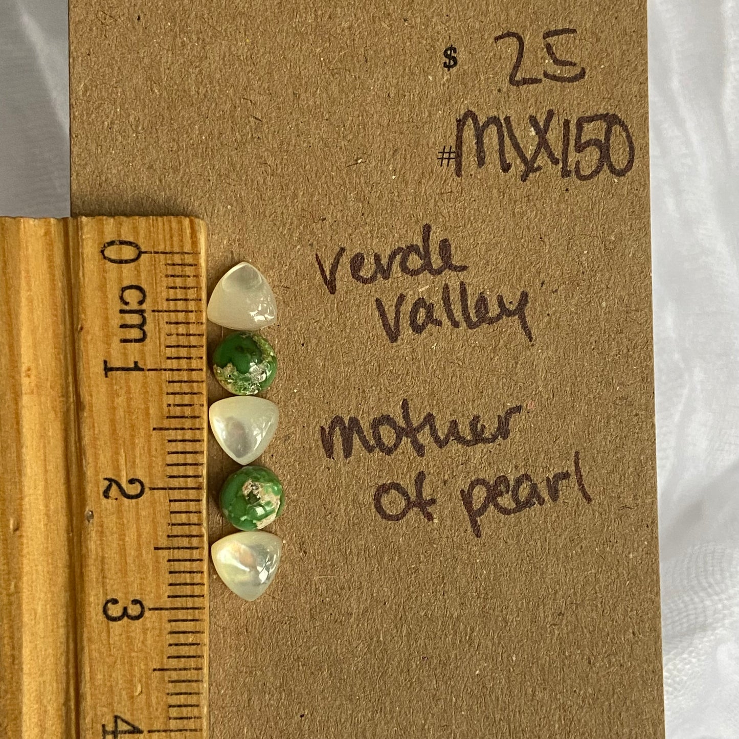 Mother of Pearl / Verde Valley Cabochon - MIX150
