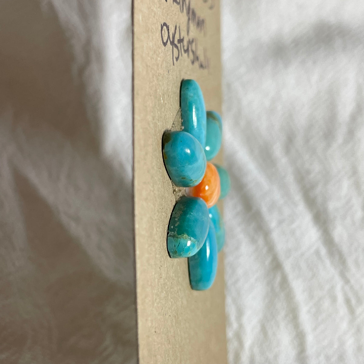 Kingman Turquoise / Oyster Shell Cabochon - KO08