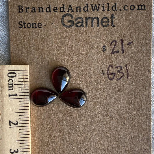 Garnet Cabochon - G31