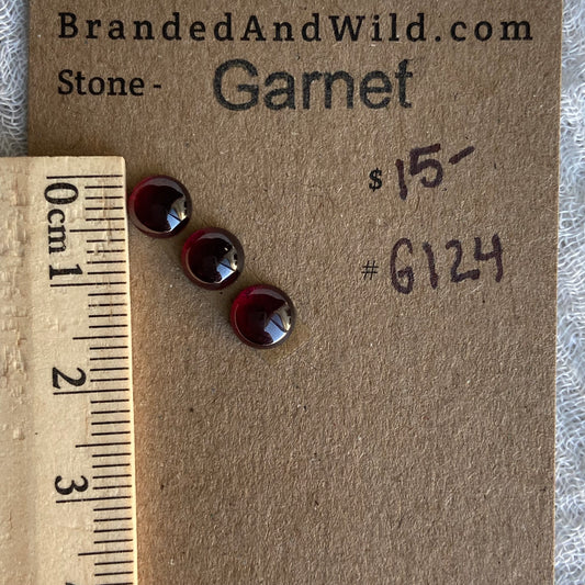 Garnet Cabochon - G124