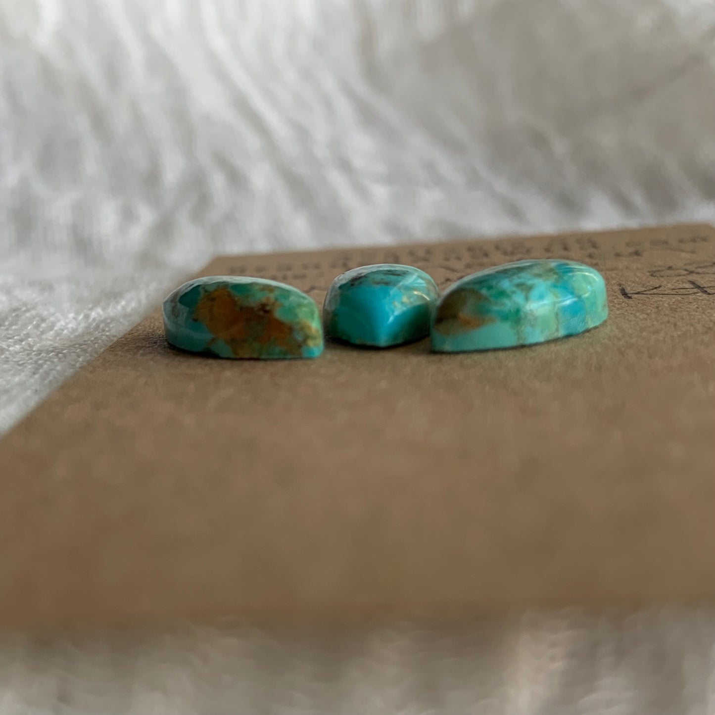 Kingman Cabochon - KT04